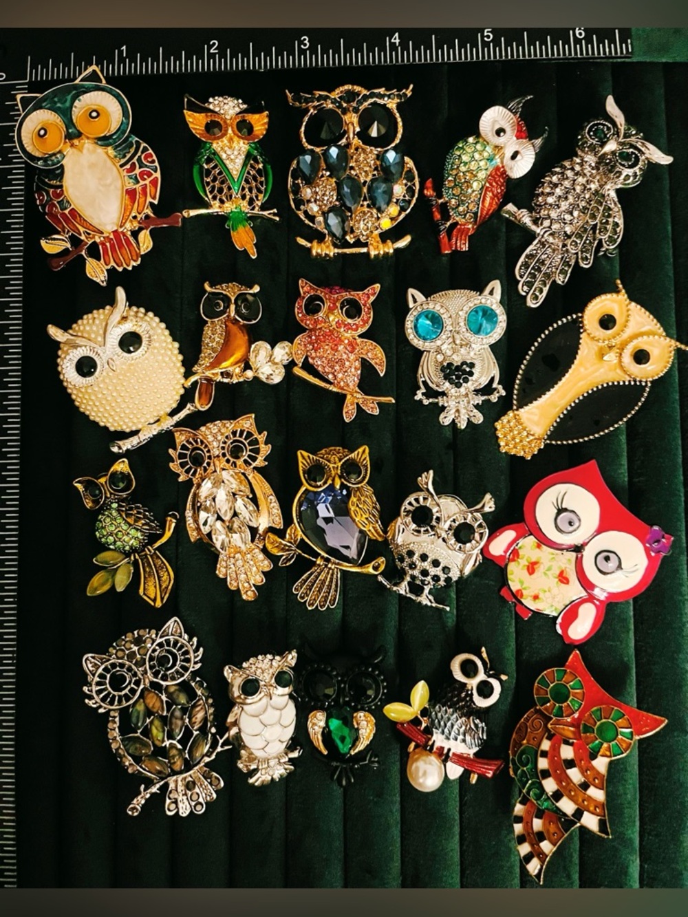 Lot of 20 Owl Brooches Mixed Styles Rhinestone Enamel Pearl Animal Pins Jewelry
